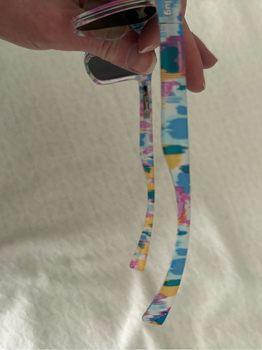 lug Coupe Heart Ikat pattern Sunglasses NWT - Picture 2 of 11